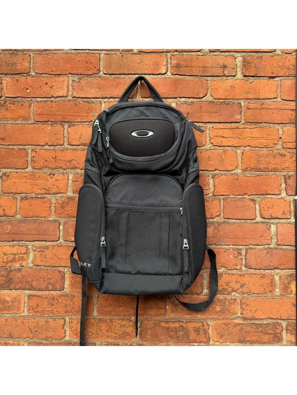 Vintage Oakley backpack 00s